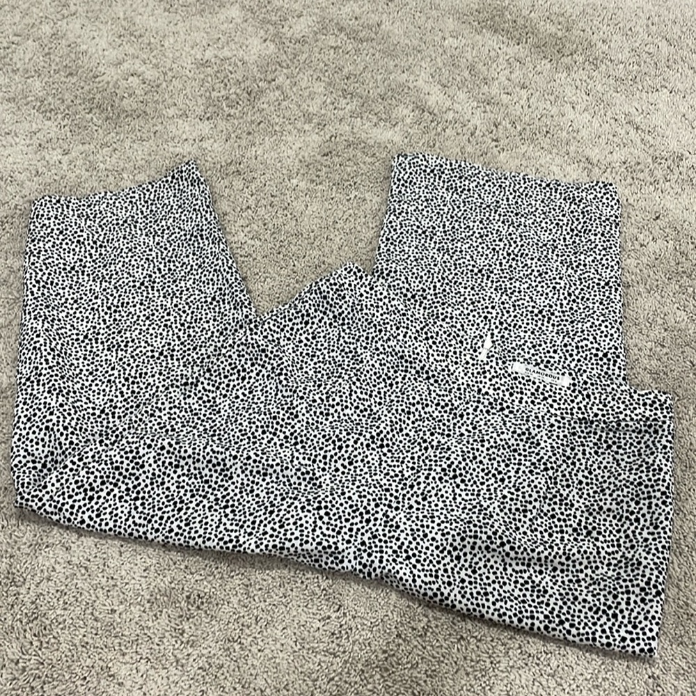 Super cute flowy pants. Size: 8